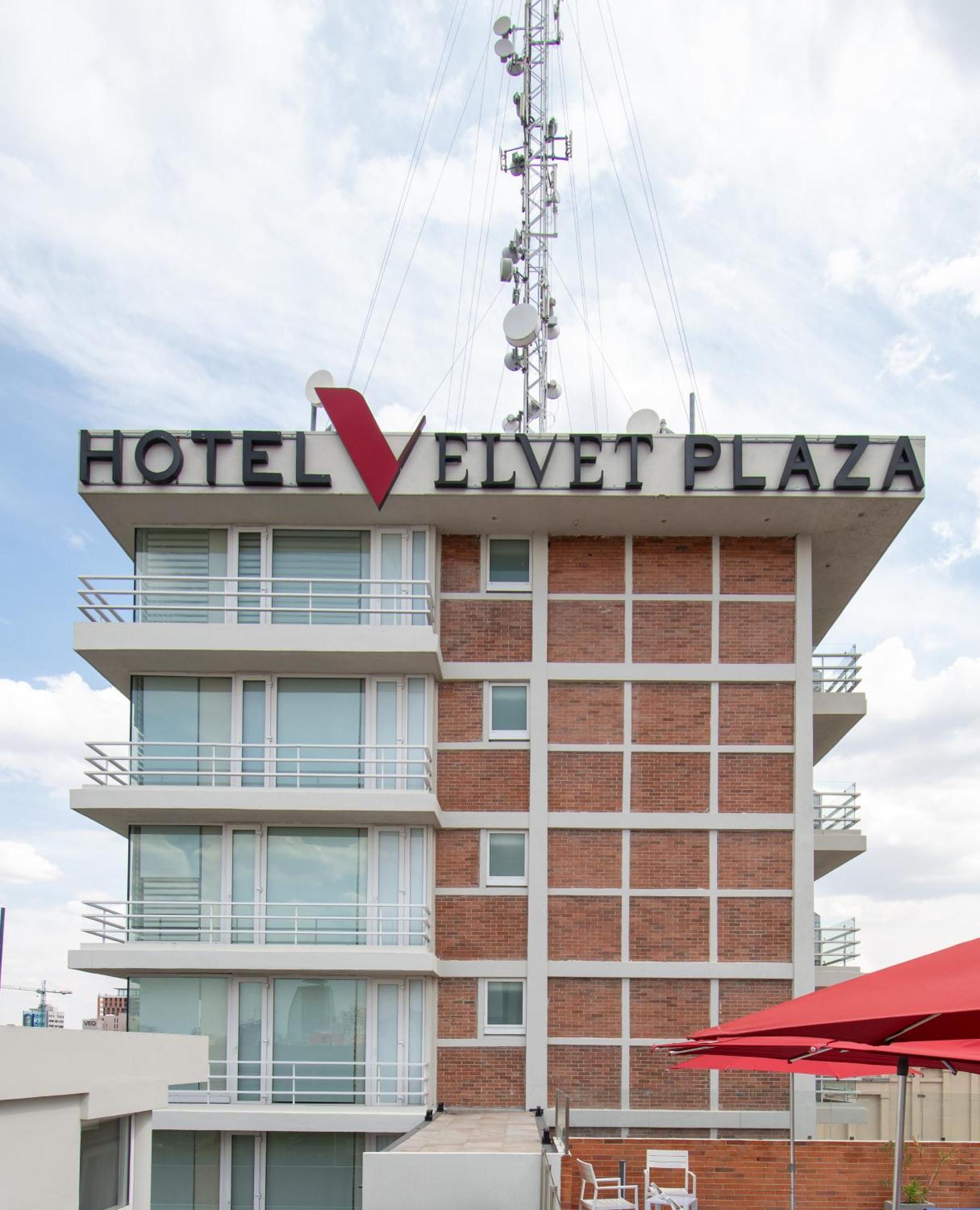 Hotel Velvet Plaza Гвадалахара Екстер'єр фото